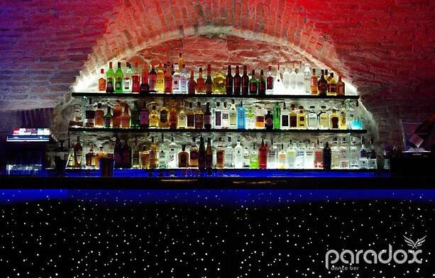 Budějcký Dance bar Paradox dnes oslaví své první narozeniny!