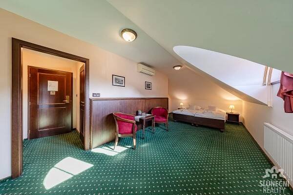 Prodej hotelu s restaurací, Uherské Hradiště - Dvořákova | Sluneční Reality 