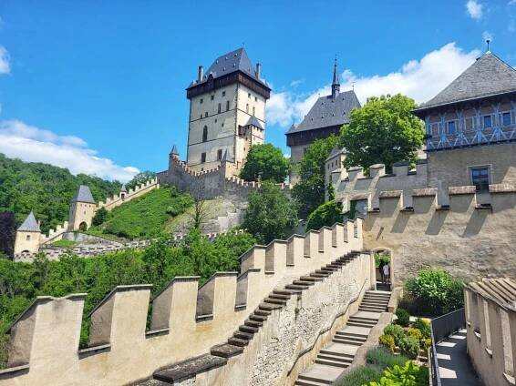 11.6.2025 - Senioři v akci - Karlštejn - Oficiální stránky obce Velká Hleďsebe