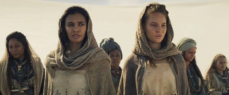 Madeleine Madden, Ayoola Smart - Kolo času - Ten, kdo přichází s úsvitem - Z filmu