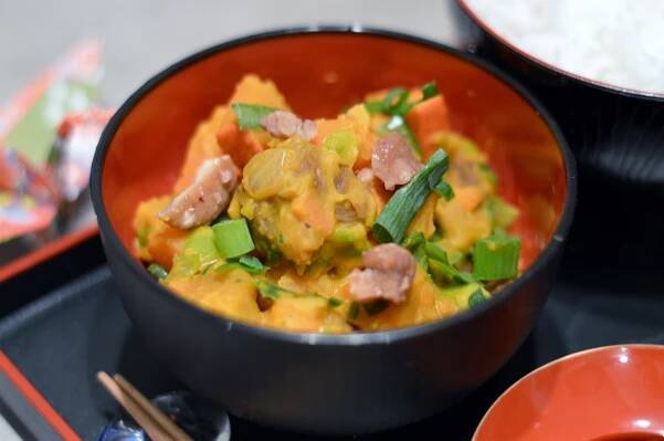 Rezept: Kürbis-Karotten-Kastanien-Curry