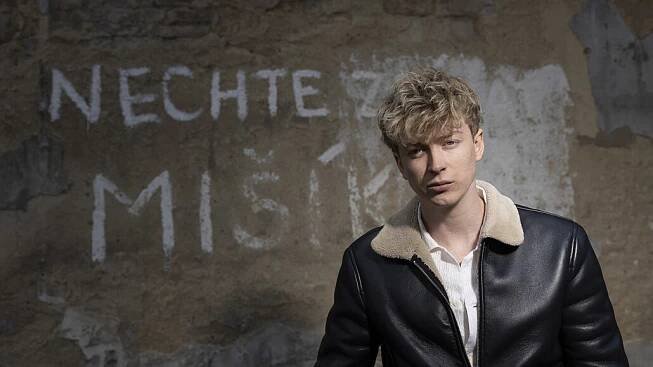 Toužím po uznání jako každý kluk. Je škoda, že se čeští filmaři vyhýbají snímkům pro mladé, říká Adam Mišík