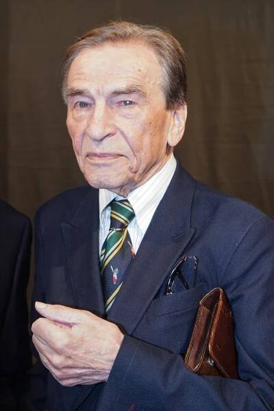 FOTO: Legendární František Němec je dlouhodobě nemocný a pohřbu Poledňákové se nezúčastnil. – stránka 10