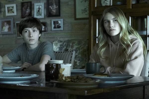 Ozark - Jezevec - Z filmu - Skylar Gaertner, Sofia Hublitz