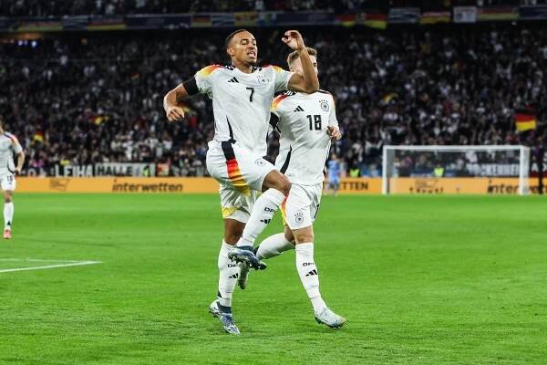 Jamie Leweling feierte am 10. September 2024 gegen die Niederlande ein beeindruckendes Debüt, bei dem er das entscheidende Tor zum 1:0-Sieg erzielte. Der Offensivspieler des VfB Stuttgart verpasste weitere Einsätze verletzt.