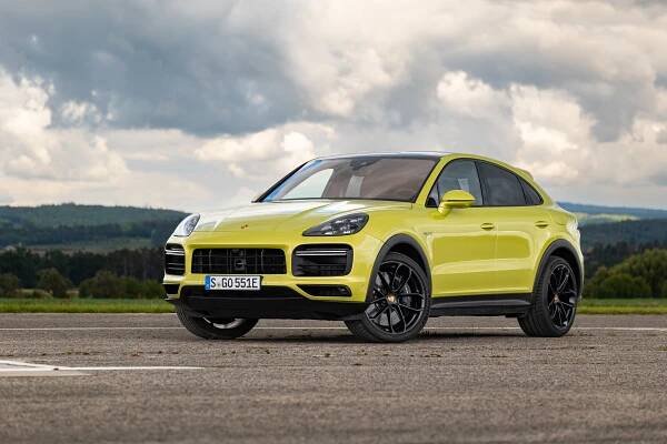 Porsche Cayenne před 21 lety předběhlo dobu. Dodnes je ideálním luxusním SUV pro milovníky značky