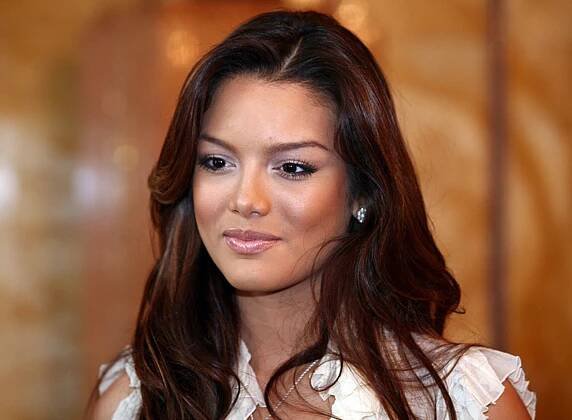 Miss Universe Zuleyka Rivera-Mendoza - Bém přijal Miss s arabským jménem - video (6/7)