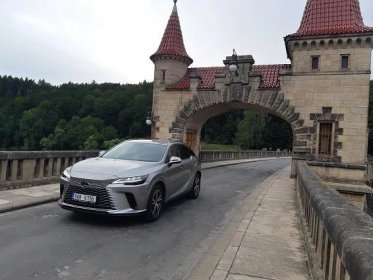Test: Lexus RX 350 h – meditace v přímém přenosu | Autanet.cz 