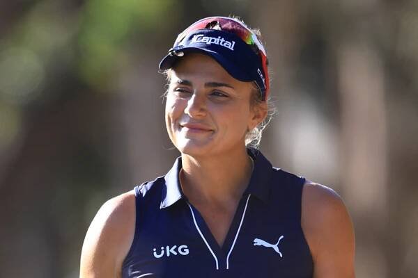 Lexi Thompson se na Nový rok zasnoubila, přítel ji požádal o ruku v Kanadě
