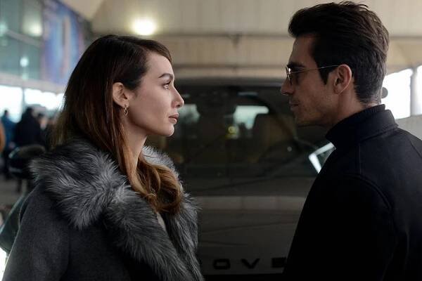 Siyah Beyaz Aşk - Episode 11 (E11) (2017)