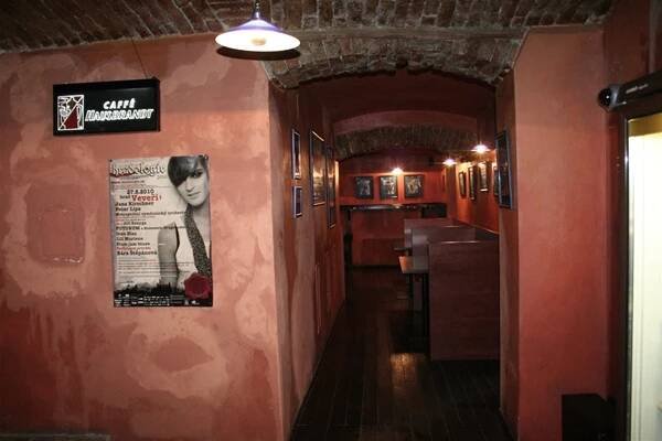 Legendární bar U kouřícího králíka