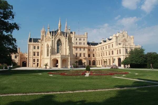 Okolí hotelu Princess - Ubytování Lednice 17