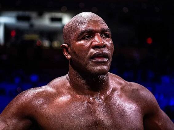 'Better than ever' - Evander Holyfield leaves boxing fans amazed with current physique aged 62