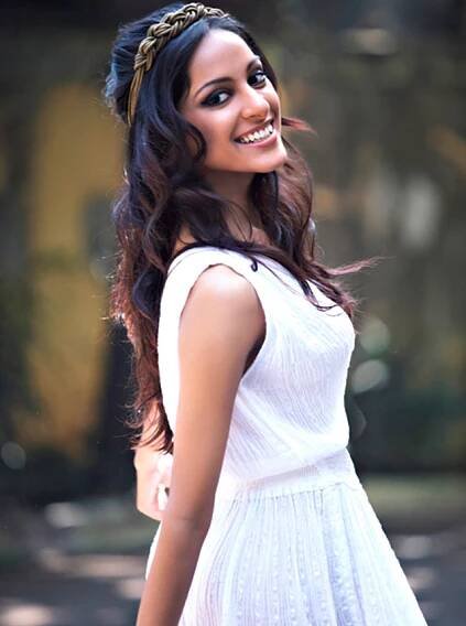 Neha Chauhan- Singer| Book for Event - Celebsbooking