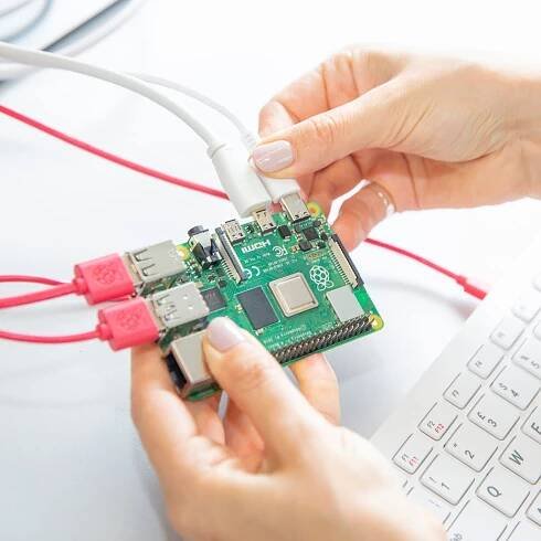 Raspberry Pi shares jump 40% after London IPO