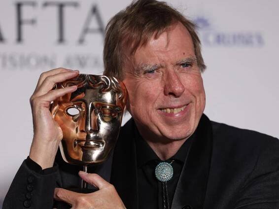Timothy Spall calls on next government not to treat arts as an economic ‘bloodsucker’