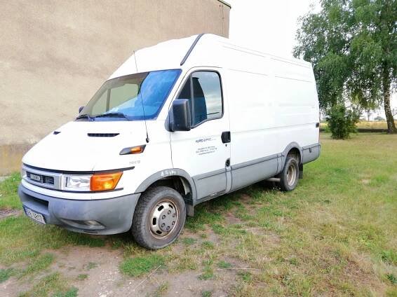 Dodávka Iveco 50 C (Vrdy) k zapůjčení za 1500 Kč/den v půjčovně Kuiped Expres s.r.o. | Půjčím.to