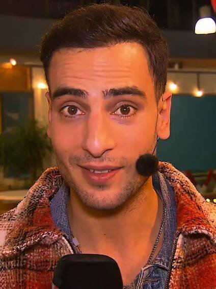 GZSZ-Schauspieler und Musiker Timur Ülker spielt Petrus bei „Die Passion“ 2024.