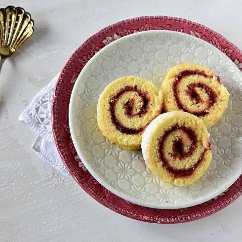 piškotová roláda recept