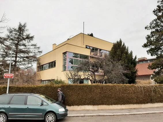 Hanspaulka: čtvrť, kde zatýkali slavné generály, a místo tragédie rodiny Lídy Baarové