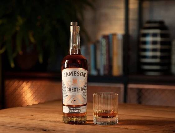 Jameson Crested x Eight Degrees – Jameson Irish Whiskey