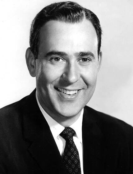 File:Carl Reiner 1960 still.jpg - Wikimedia Commons
