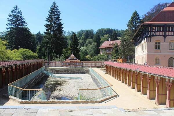 Sluneční lázně v Luhačovicích lákaly Leoše Janáčka i Vlastu Buriana