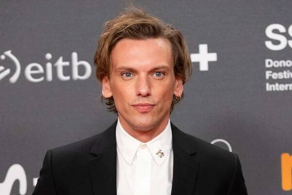 Stranger Things’ Jamie Campbell Bower Talked to His Therapist About Wanting to Pause Playing Villains: ‘It F---s Me Up’
