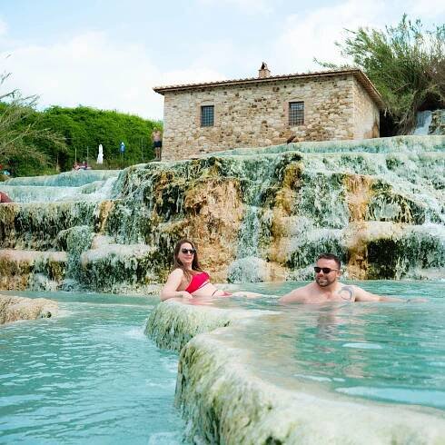 Z Říma: Terme di Saturnia: Celodenní výlet s termálními lázněmi z Říma | GetYourGuide