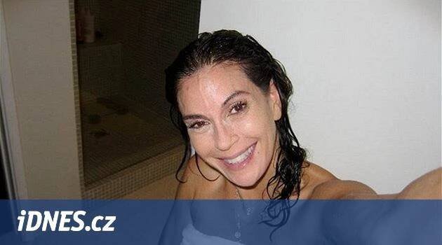 Nedávejte si botox, vyzývá Hatcherová na fotkách ze sprchy - iDNES.cz