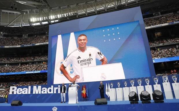 Real Madrid pojal představení Kyliana Mbappého velkolepě