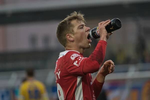 Patron Hlavatý nemohl dospat a vždy chtěl porazit rivala. Až jednou rozhodl
