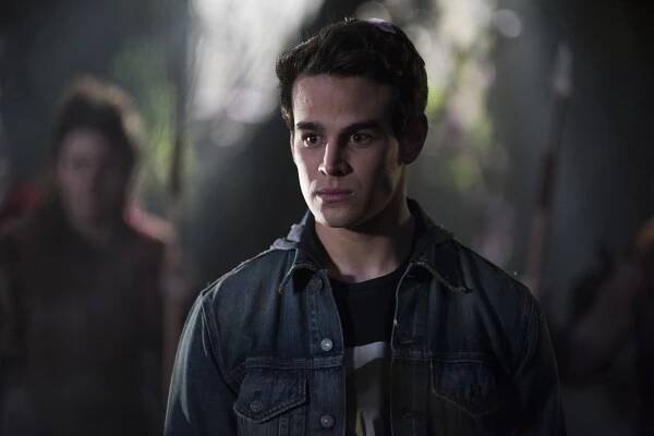 Lovci stínů: Nástroje smrti - Tichá voda - Z filmu - Alberto Rosende