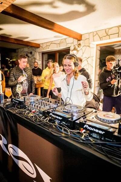 Karanténa už je dlouhá: DJ Lucce chybí publikum, promluvila i o ponorce a krizích s manželem Michalem Dvořákem