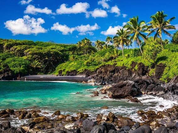The Citi Premier Card Welcome Bonus Could Get You Four Round-Trip Tickets to Hawaii