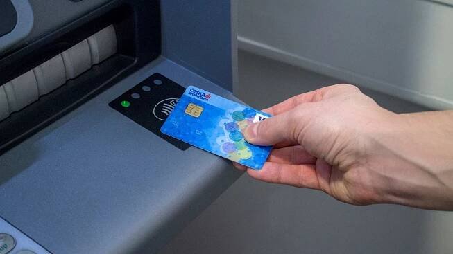 Spořitelna hlásí přes 500 bankomatů s bezkontaktní funkcí