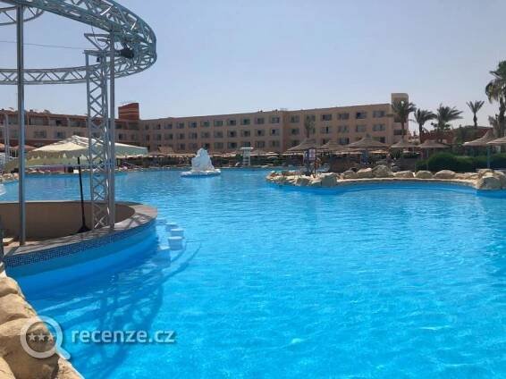 Recenze hotelu Titanic Resort & Aqua Park