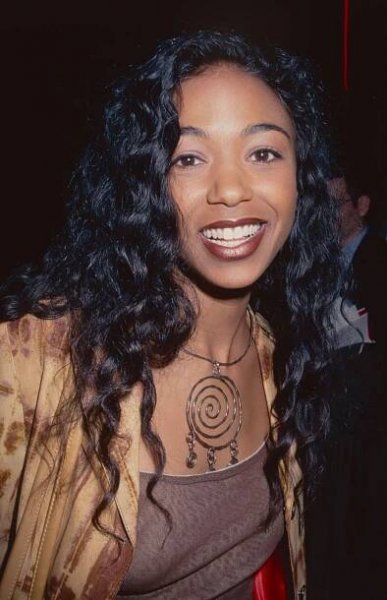 Ananda Lewis, 18. 2. 1999 New York - Ananda Lewis (2/4)