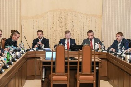Plán legislativních prací vlády na příští rok obsahuje 92 úkolů - Česká justice
