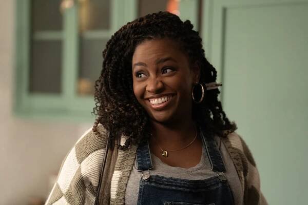 Teyonah Parris - Navrch huj - Den otevřených dveří - Z filmu