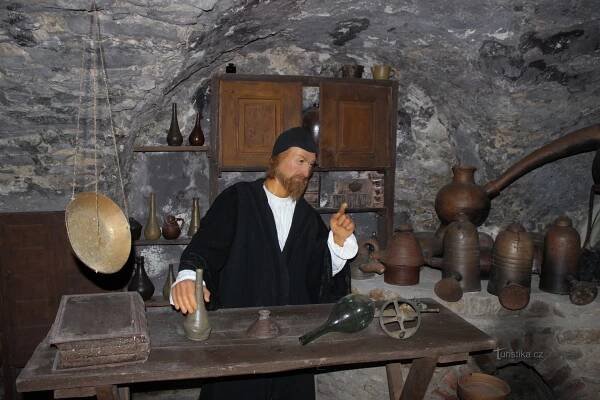 ČESKÝ KRUMLOV-MUZEUM VOSKOVÝCH FIGURÍN