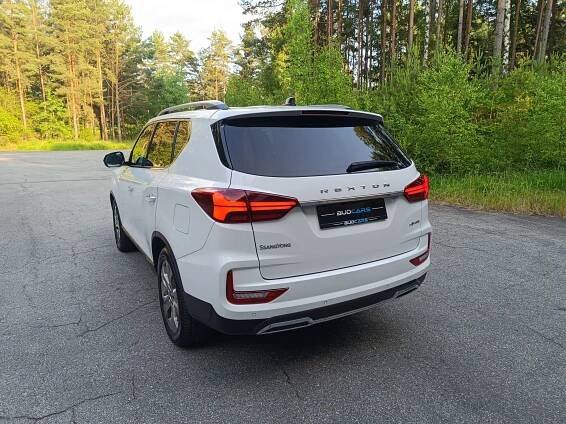 SsangYong Rexton Premium 4 x 4 | BudCars