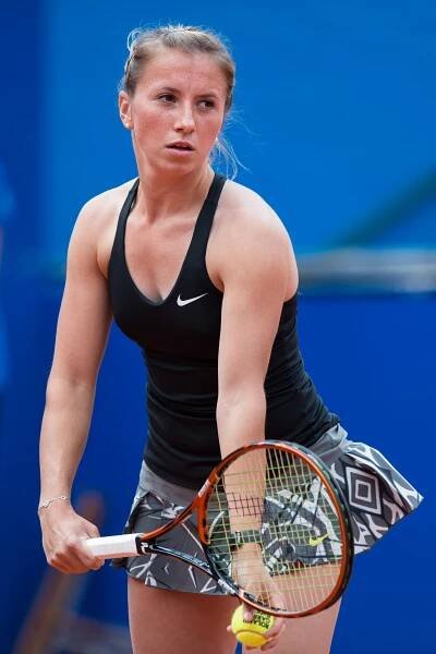 Annika Becková