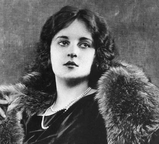 Vzdělaná a politicky angažovaná herečka Tallulah Bankhead také patřila mezi flapperky.