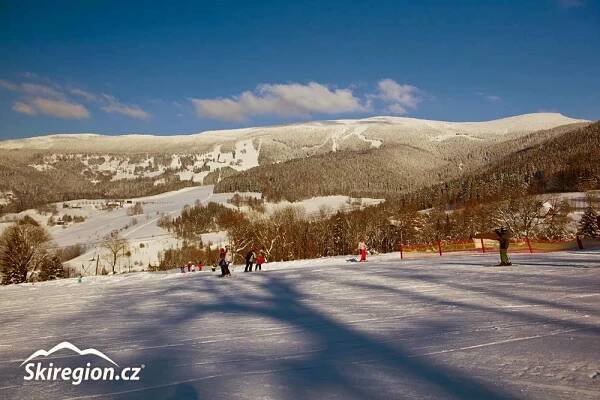 Ski areál Modrá Hvězda - Bahýnka | Lyžování Rokytnice nad Jizerou | NaVylet.cz