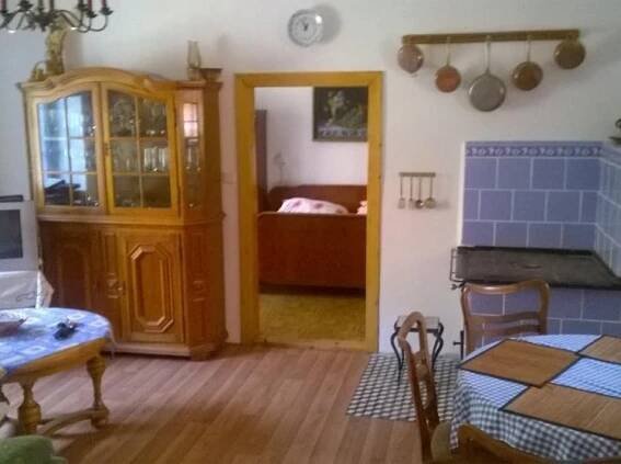 Kuchyně - chalupa k pronájmu Popůvky - foto 10