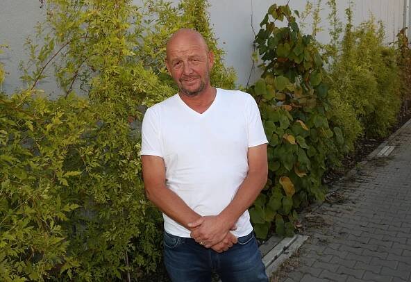 Herec Pavel Nečas měl mít autonehodu. Dle svědků se choval arogantně a motal se
