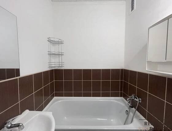 Pronájem bytu 3+1 s balkonem a klimatizací v Jihlavě, nájem bytu 3+1 balkon, klimatizace, Jihlava