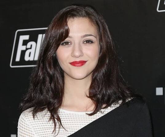 Katie Findlay Biography - Facts, Childhood, Family Life & Achievements