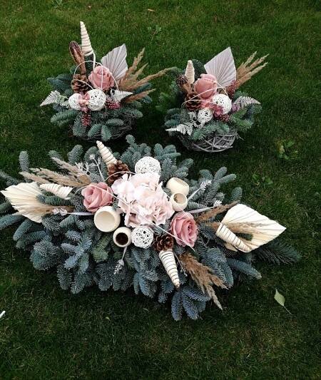 Christmas Flower Arrangements and Floral Wreaths